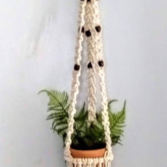 hamptonfoxx Other - Natural Cotton Country Plant Hanger With Pot